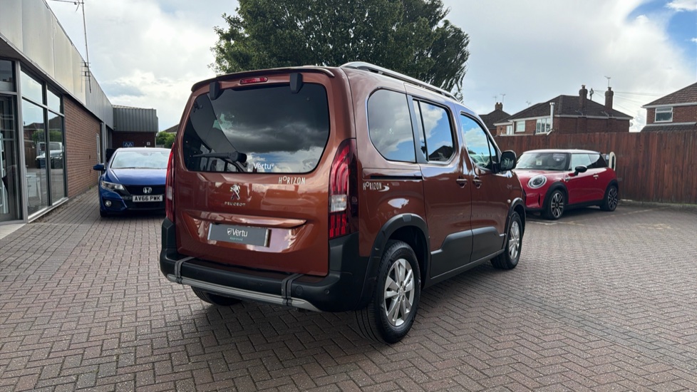 Peugeot Rifter 1.5 BlueHDi 100 Allure Premium 5dr Diesel Estate - Image 28