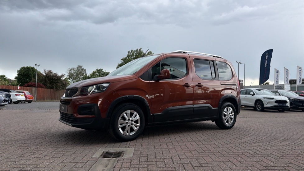 Peugeot Rifter 1.5 BlueHDi 100 Allure Premium 5dr Diesel Estate - Image 39
