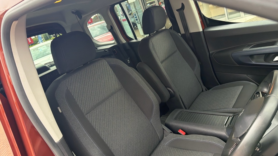 Peugeot Rifter 1.5 BlueHDi 100 Allure Premium 5dr Diesel Estate - Image 40