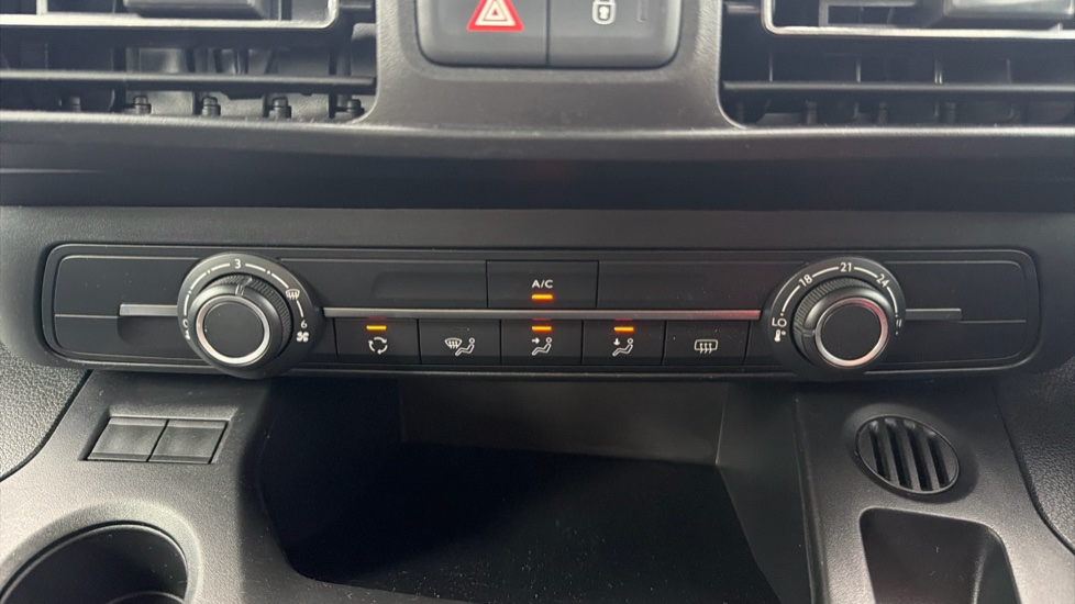 Peugeot Rifter 1.5 BlueHDi 100 Allure Premium 5dr Diesel Estate - Image 44