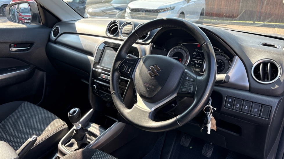 Suzuki Vitara 1.4 Boosterjet 48V Hybrid SZ-T 5dr Petrol Estate - Image 11