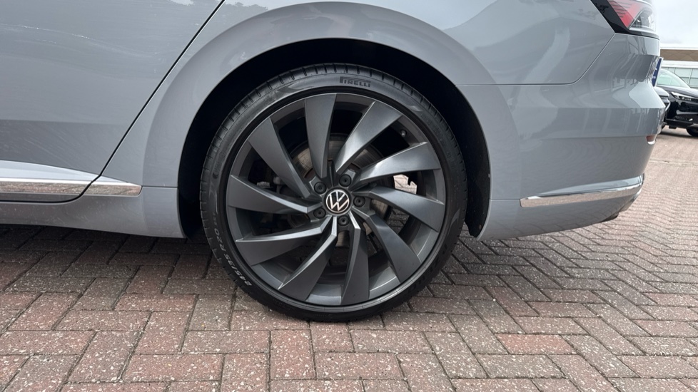 Volkswagen Arteon 2.0 TDI 200 R-Line 5dr DSG Diesel Estate - Image 27