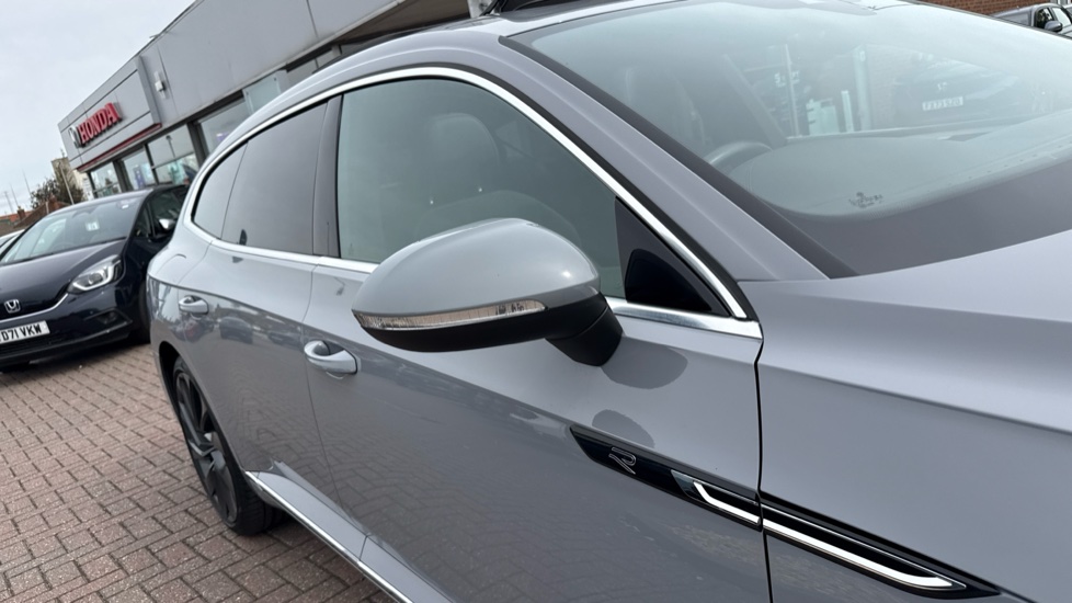 Volkswagen Arteon 2.0 TDI 200 R-Line 5dr DSG Diesel Estate - Image 29