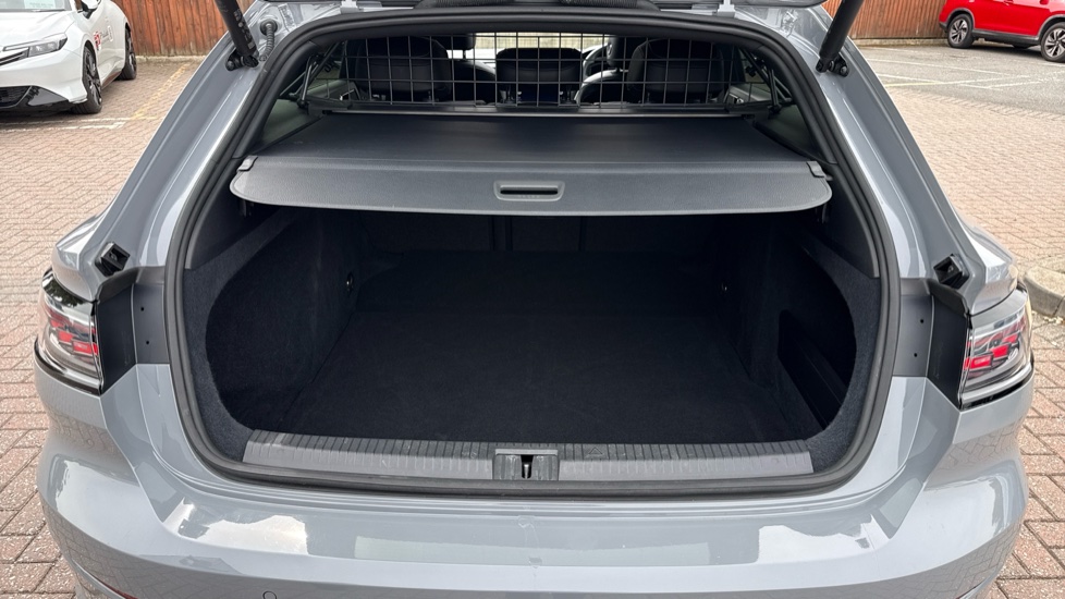 Volkswagen Arteon 2.0 TDI 200 R-Line 5dr DSG Diesel Estate - Image 34