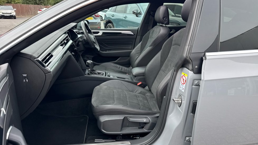 Volkswagen Arteon 2.0 TDI 200 R-Line 5dr DSG Diesel Estate - Image 40