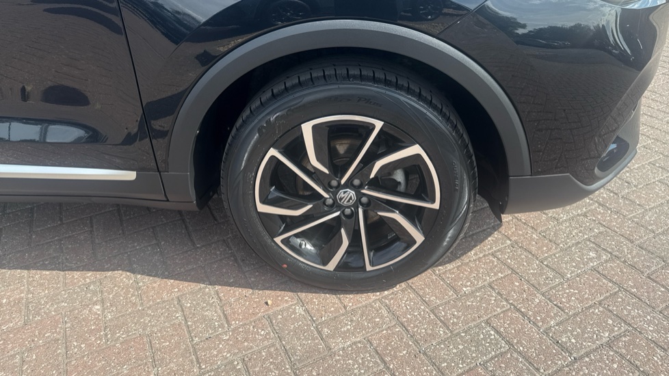 MG ZS 1.5 VTi-TECH Exclusive 5dr Petrol Hatchback - Image 21
