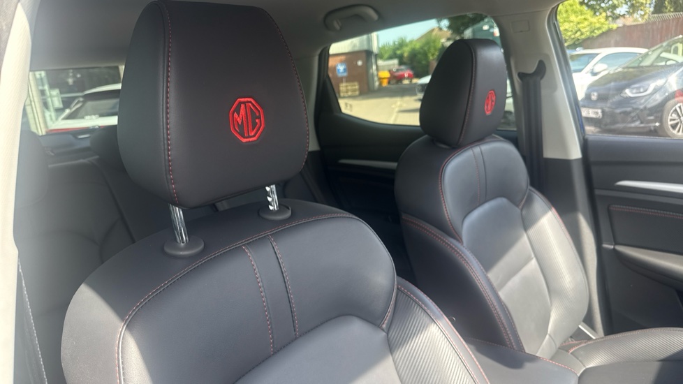 MG ZS 1.5 VTi-TECH Exclusive 5dr Petrol Hatchback - Image 28