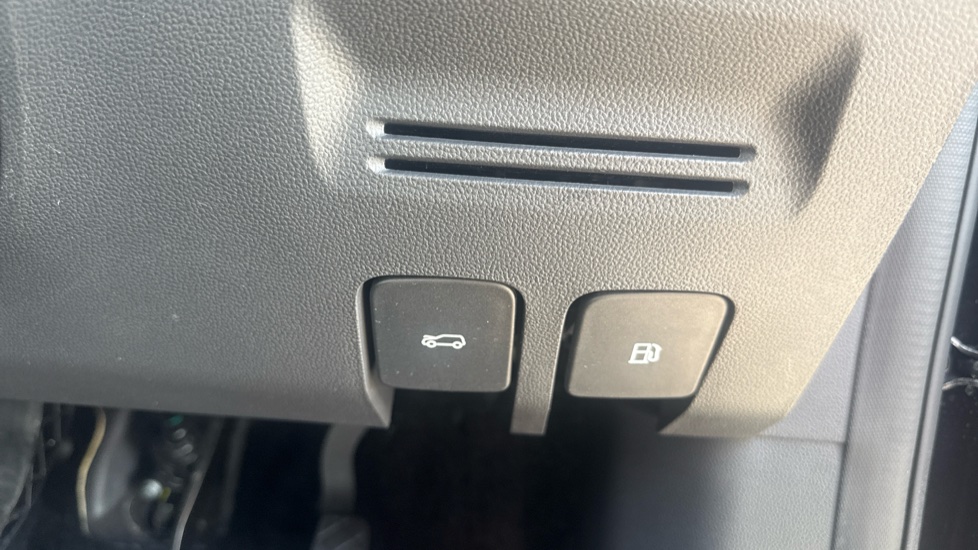 MG ZS 1.5 VTi-TECH Exclusive 5dr Petrol Hatchback - Image 30
