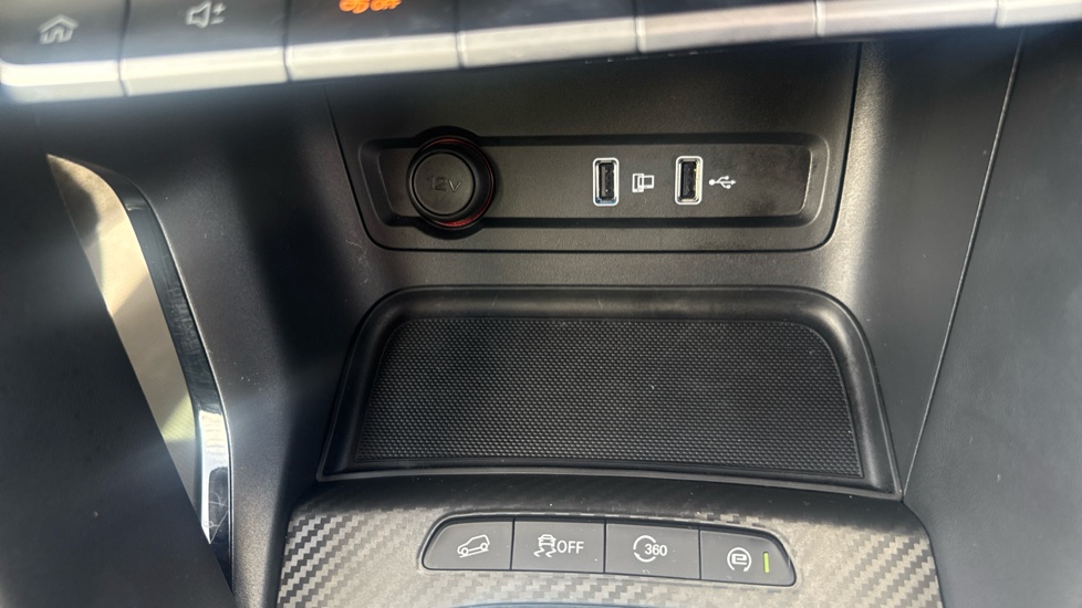 MG ZS 1.5 VTi-TECH Exclusive 5dr Petrol Hatchback - Image 33