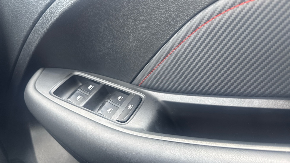 MG ZS 1.5 VTi-TECH Exclusive 5dr Petrol Hatchback - Image 36