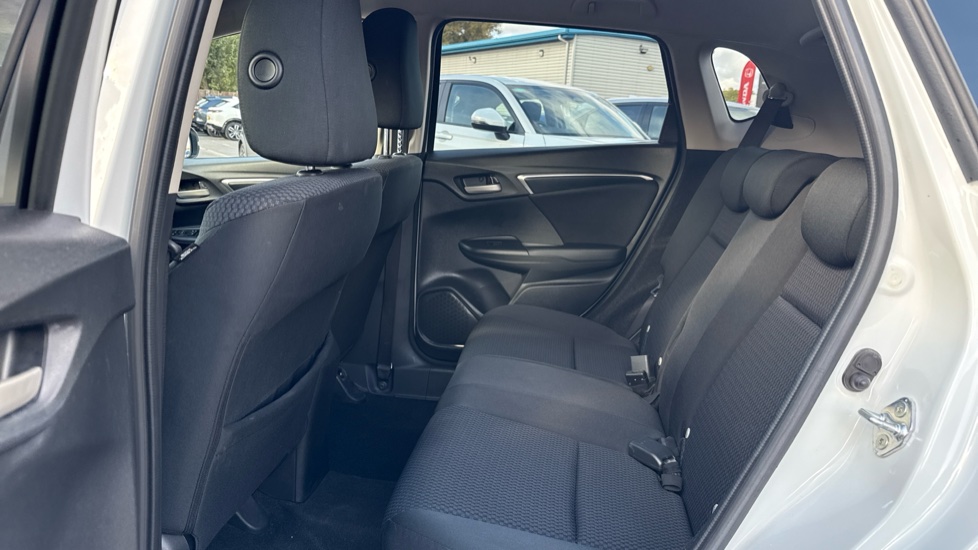 Honda Jazz 1.3 i-VTEC SE 5dr Petrol Hatchback - Image 16