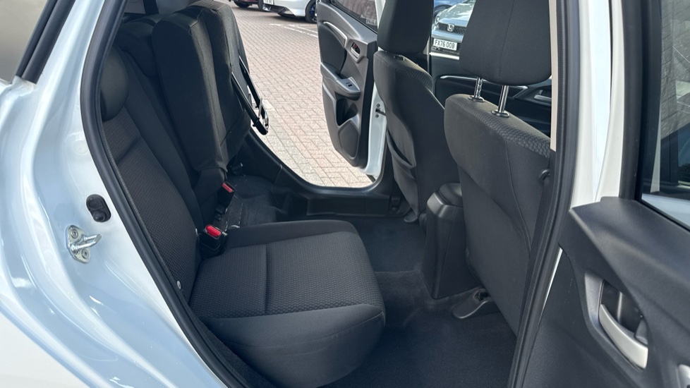 Honda Jazz 1.3 i-VTEC SE 5dr Petrol Hatchback - Image 36