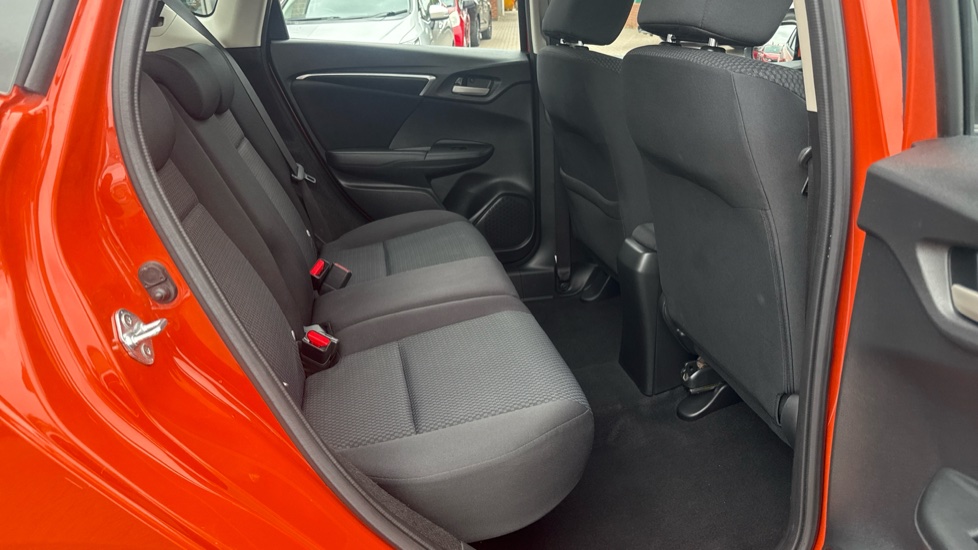 Honda Jazz 1.3 i-VTEC SE 5dr Petrol Hatchback - Image 16