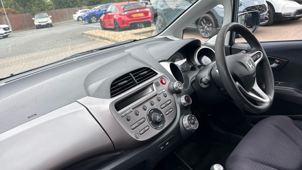 Honda Jazz 1.2 i-VTEC S 5dr [VSA] Petrol Hatchback - Image 9