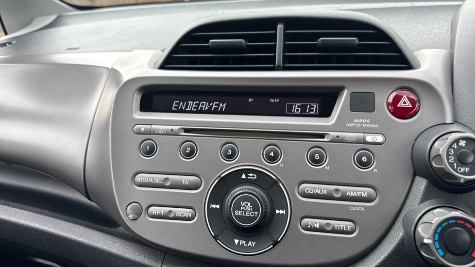Honda Jazz 1.2 i-VTEC S 5dr [VSA] Petrol Hatchback - Image 12