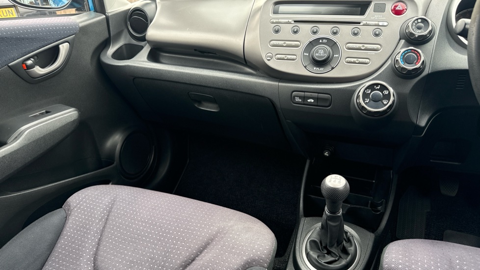 Honda Jazz 1.2 i-VTEC S 5dr [VSA] Petrol Hatchback - Image 14