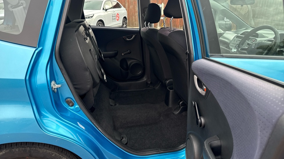 Honda Jazz 1.2 i-VTEC S 5dr [VSA] Petrol Hatchback - Image 30