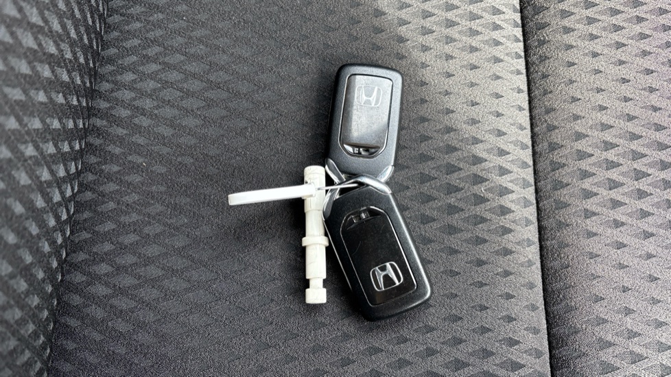 Honda Jazz 1.3 i-VTEC EX Navi 5dr Petrol Hatchback - Image 20