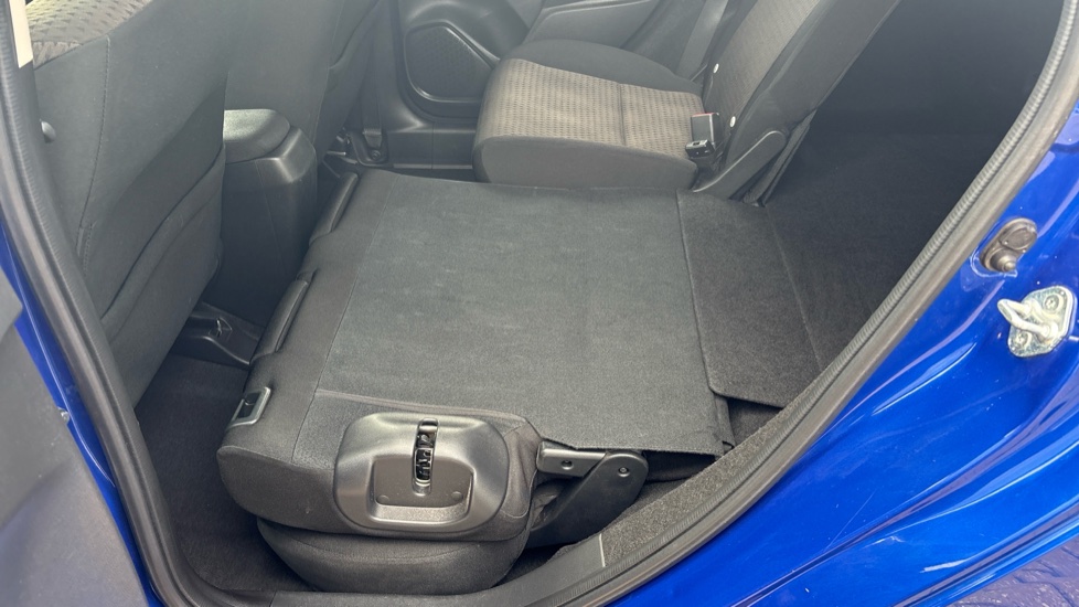 Honda Jazz 1.3 i-VTEC EX Navi 5dr Petrol Hatchback - Image 29