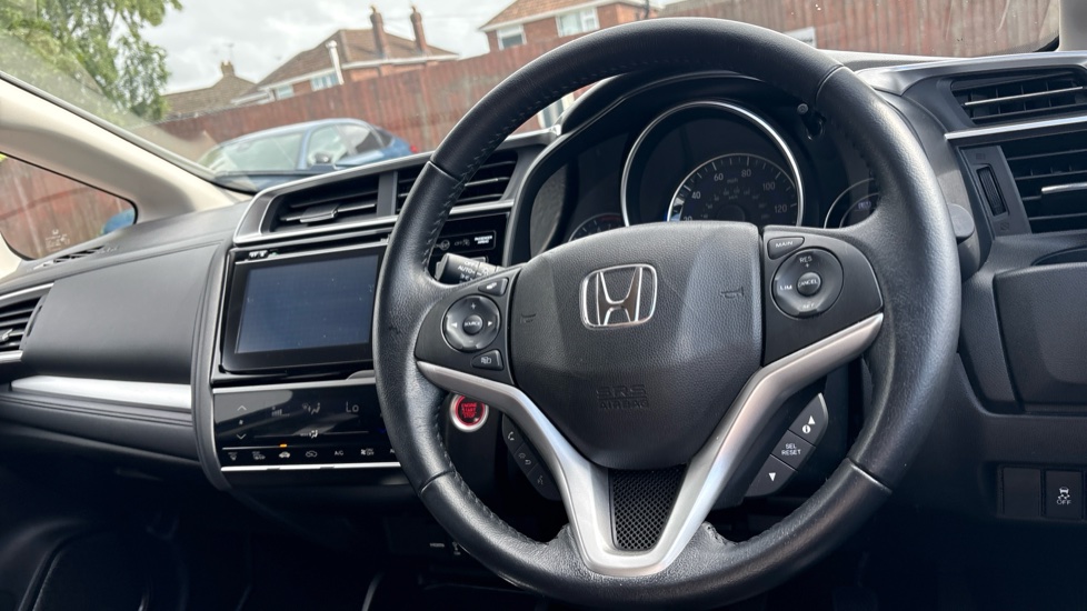 Honda Jazz 1.3 i-VTEC EX Navi 5dr Petrol Hatchback - Image 36