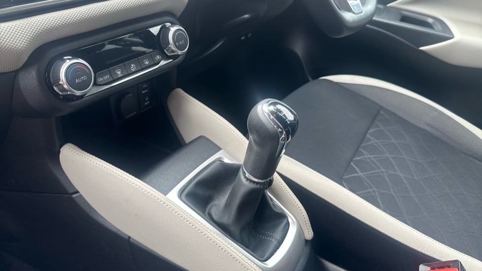 Nissan Micra 0.9 IG-T N-Connecta 5dr Petrol Hatchback - Image 13