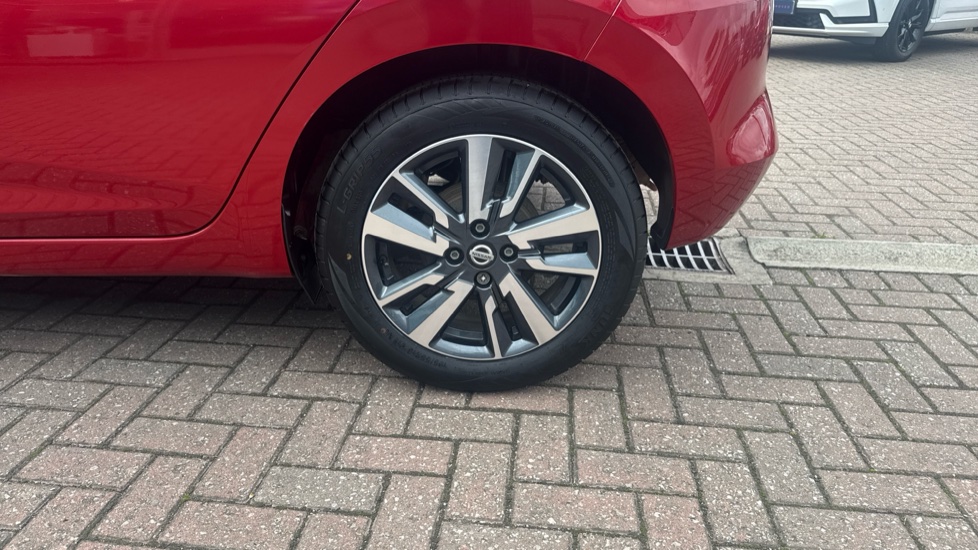 Nissan Micra 0.9 IG-T N-Connecta 5dr Petrol Hatchback - Image 22