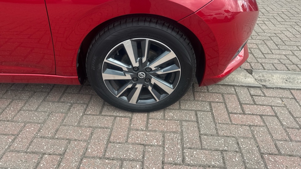 Nissan Micra 0.9 IG-T N-Connecta 5dr Petrol Hatchback - Image 24