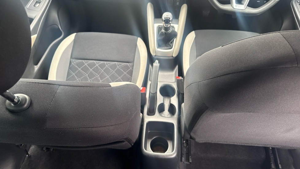 Nissan Micra 0.9 IG-T N-Connecta 5dr Petrol Hatchback - Image 30