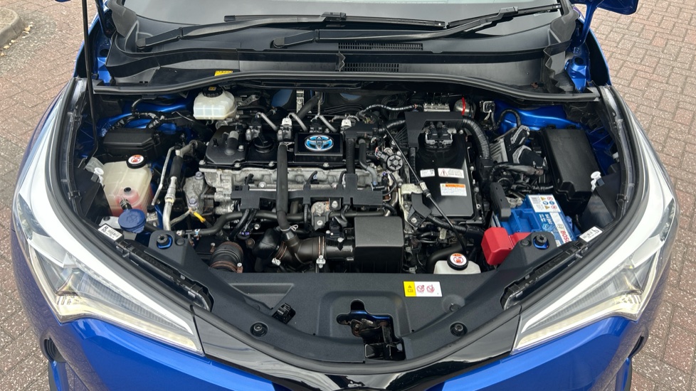 Toyota C-HR 1.8 Hybrid Dynamic 5dr CVT Hybrid Hatchback - Image 8