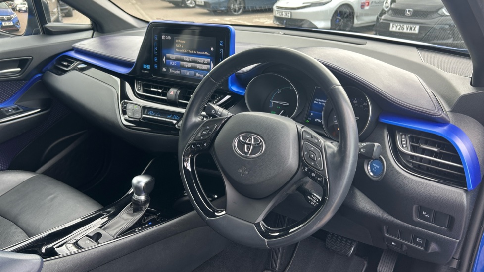Toyota C-HR 1.8 Hybrid Dynamic 5dr CVT Hybrid Hatchback - Image 11