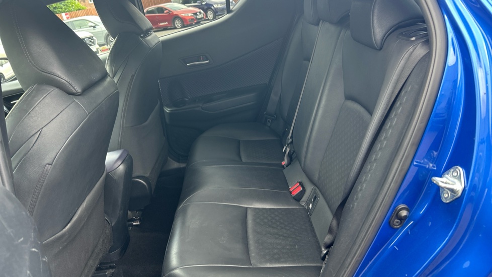 Toyota C-HR 1.8 Hybrid Dynamic 5dr CVT Hybrid Hatchback - Image 16