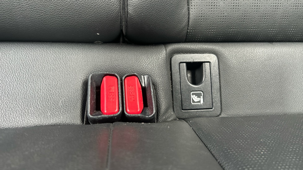 Toyota C-HR 1.8 Hybrid Dynamic 5dr CVT Hybrid Hatchback - Image 17