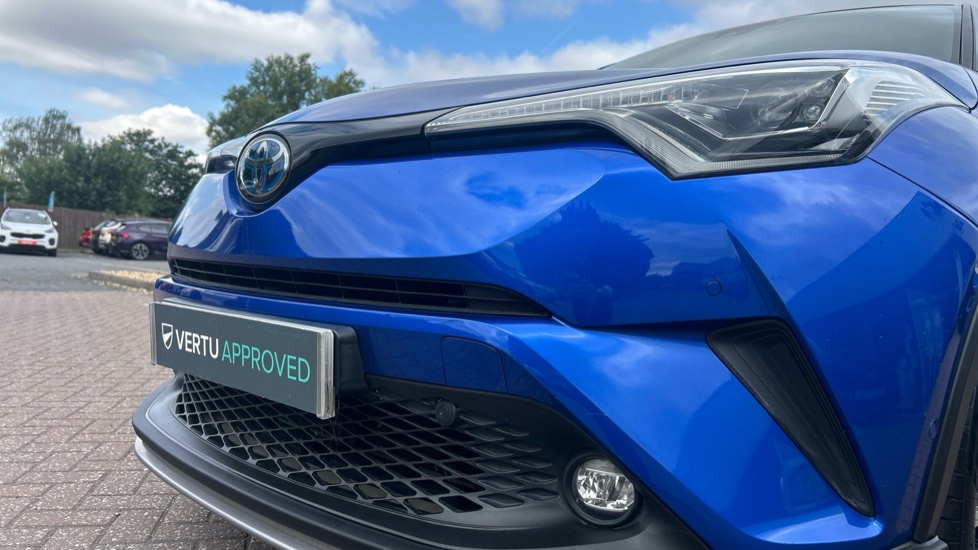 Toyota C-HR 1.8 Hybrid Dynamic 5dr CVT Hybrid Hatchback - Image 23