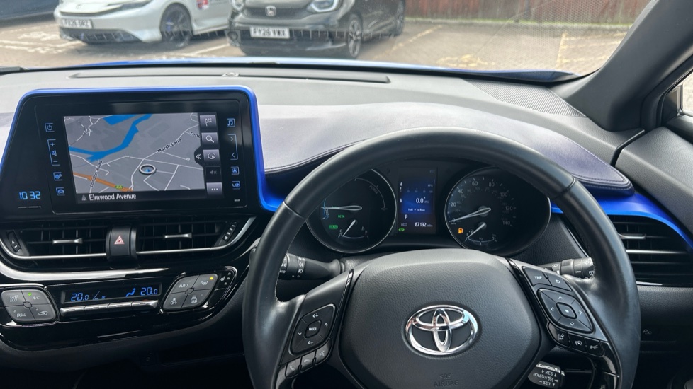 Toyota C-HR 1.8 Hybrid Dynamic 5dr CVT Hybrid Hatchback - Image 31