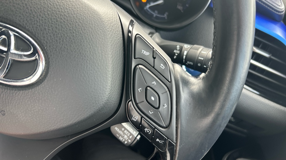 Toyota C-HR 1.8 Hybrid Dynamic 5dr CVT Hybrid Hatchback - Image 33