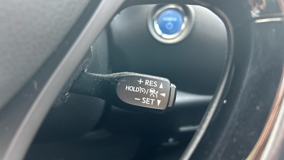 Toyota C-HR 1.8 Hybrid Dynamic 5dr CVT Hybrid Hatchback - Image 34