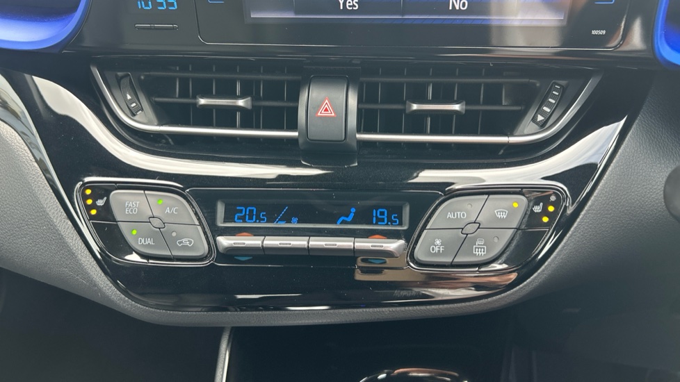 Toyota C-HR 1.8 Hybrid Dynamic 5dr CVT Hybrid Hatchback - Image 39