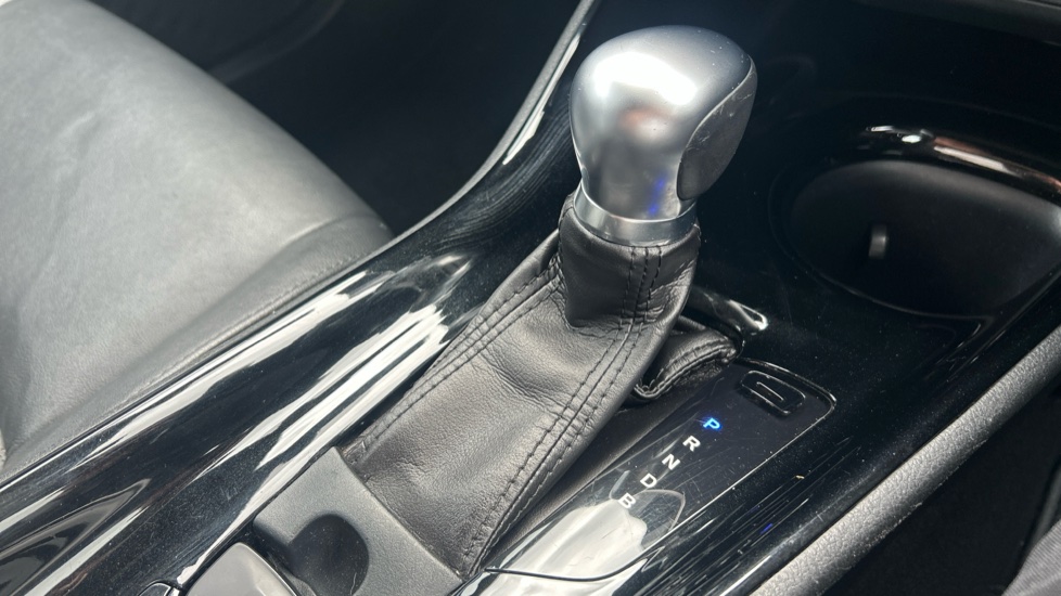Toyota C-HR 1.8 Hybrid Dynamic 5dr CVT Hybrid Hatchback - Image 42