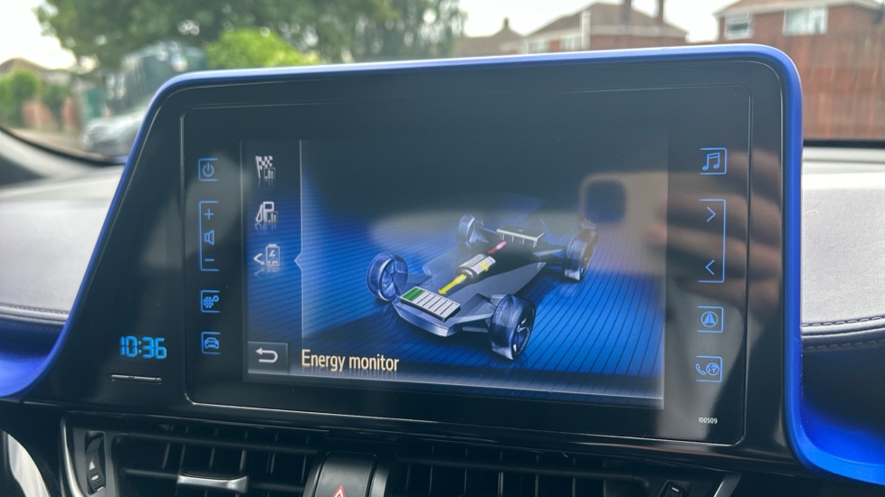 Toyota C-HR 1.8 Hybrid Dynamic 5dr CVT Hybrid Hatchback - Image 43