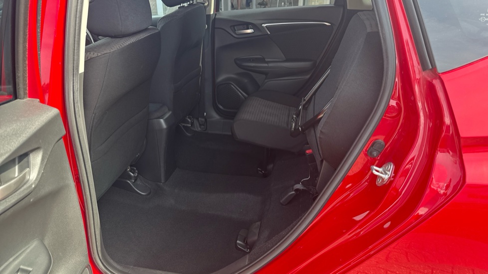 Honda Jazz 1.3 i-VTEC EX Navi 5dr CVT Petrol Hatchback - Image 41