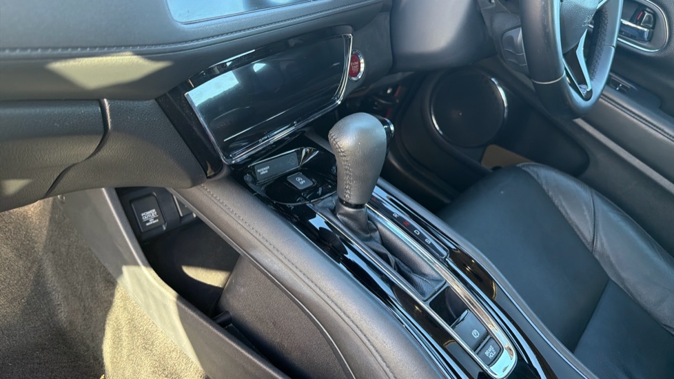 Honda HR-V 1.5 i-VTEC EX CVT 5dr Petrol Hatchback - Image 13