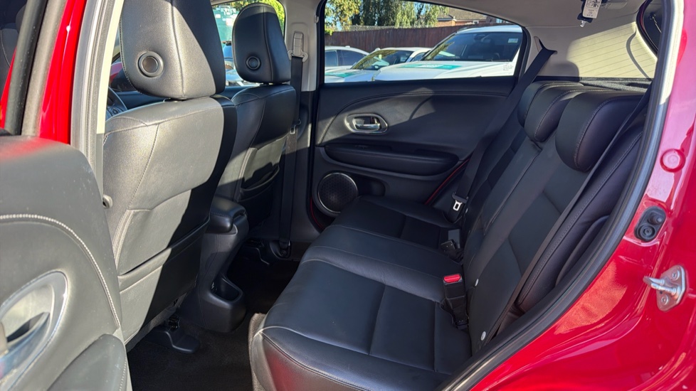 Honda HR-V 1.5 i-VTEC EX CVT 5dr Petrol Hatchback - Image 16