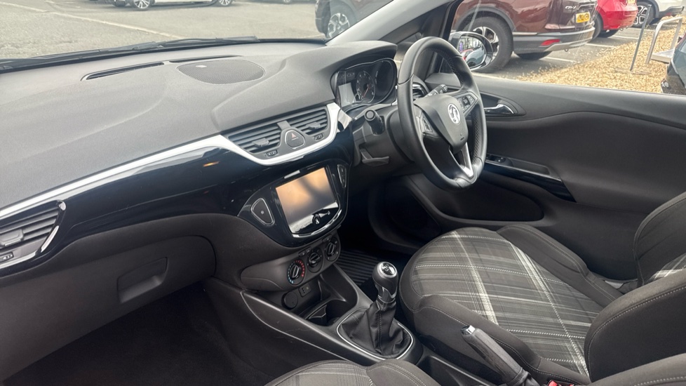 Vauxhall Corsa 1.4 Limited Edition 3dr Petrol Hatchback - Image 9