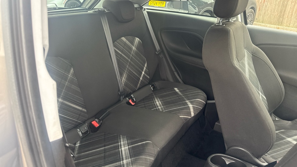 Vauxhall Corsa 1.4 Limited Edition 3dr Petrol Hatchback - Image 16