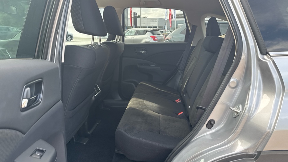 Honda CR-V 1.6 i-DTEC 160 SE Plus 5dr Auto [Nav] Diesel Estate - Image 16