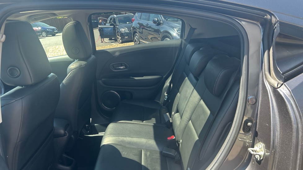 Honda HR-V 1.5 i-VTEC EX 5dr Petrol Hatchback - Image 16