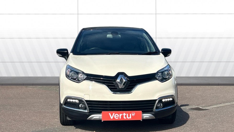 Renault Captur 1.2 TCE Signature Nav 5dr Auto Petrol Hatchback - Image 3