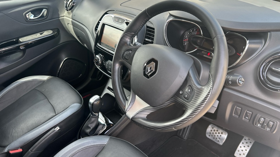 Renault Captur 1.2 TCE Signature Nav 5dr Auto Petrol Hatchback - Image 11