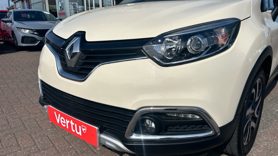 Renault Captur 1.2 TCE Signature Nav 5dr Auto Petrol Hatchback - Image 22