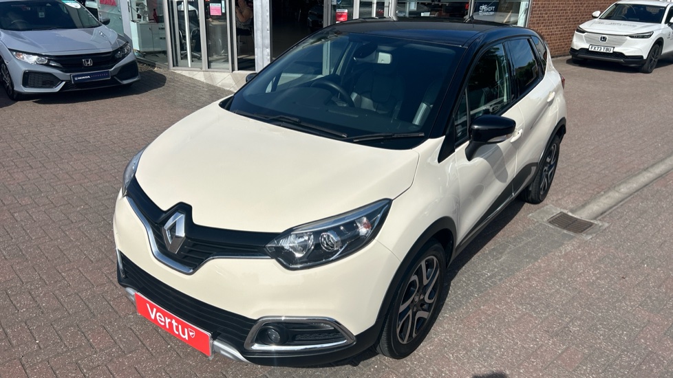 Renault Captur 1.2 TCE Signature Nav 5dr Auto Petrol Hatchback - Image 24